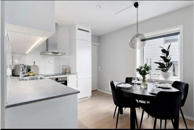 Wonderfully Located, 2br, Balcony Ålesund